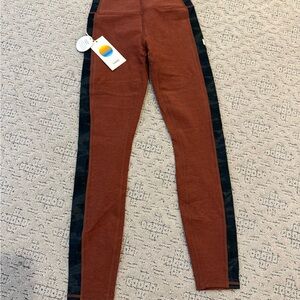 Vuori NWT VUORI  SIZE XSAspirE Eevation Egging Cedar Heather Camo detail